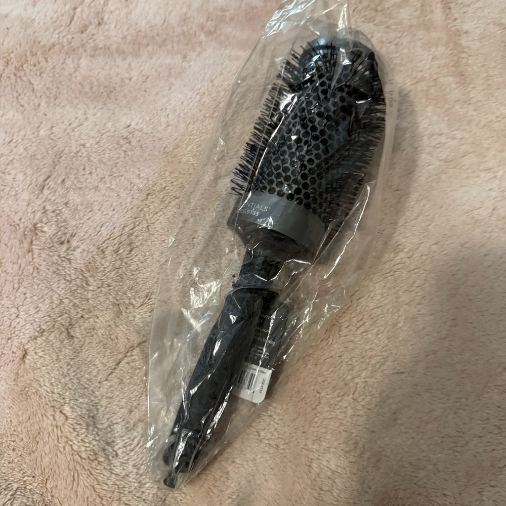 Olivia Garden ESSENTIALS Thermal Brush 2 1/8” - Picture 5 of 8